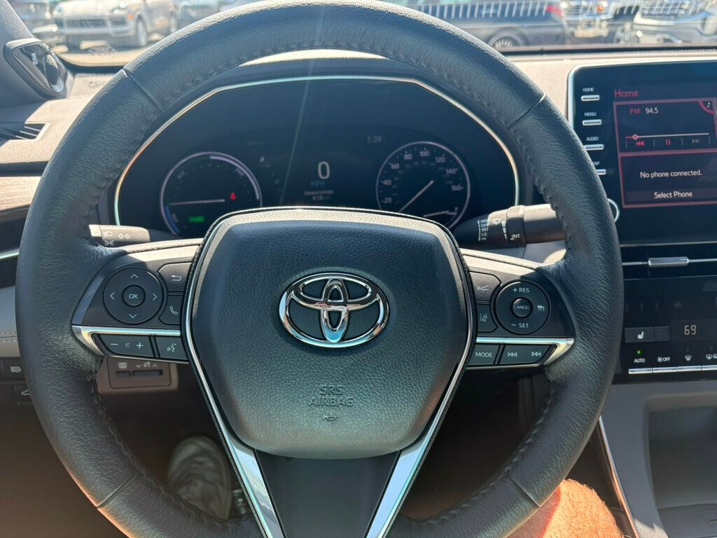 2022 Toyota Avalon XLE photo 29