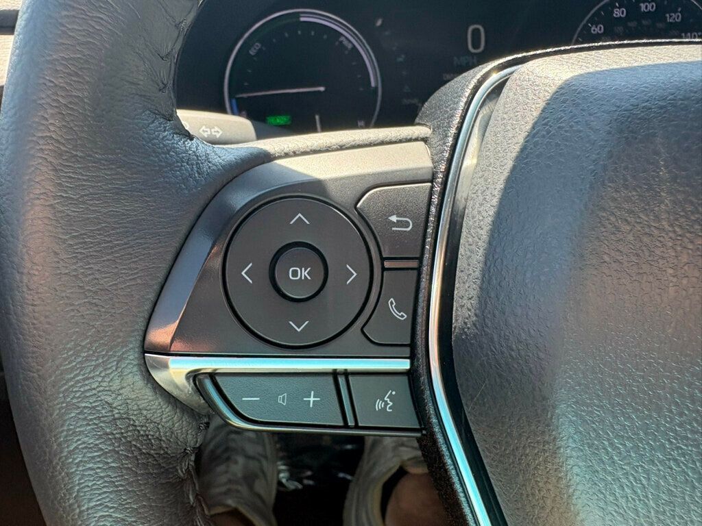 2022 Toyota Avalon XLE photo 31