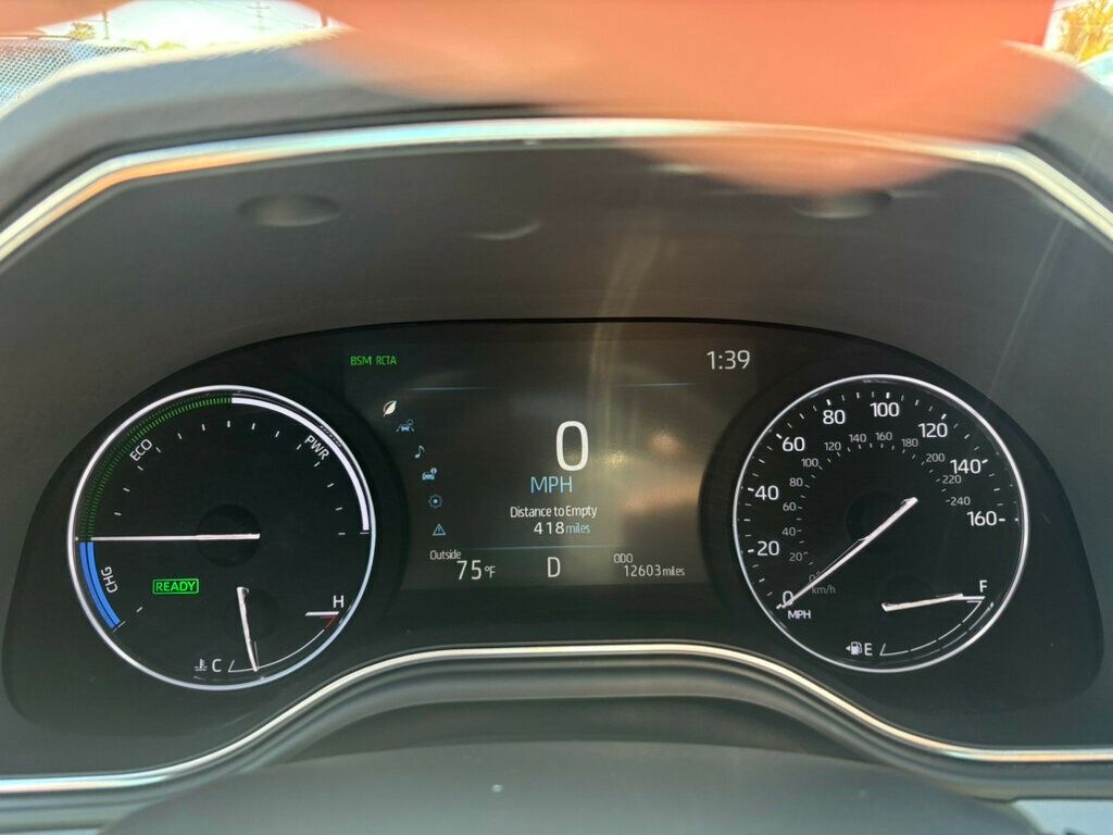 2022 Toyota Avalon XLE photo 32