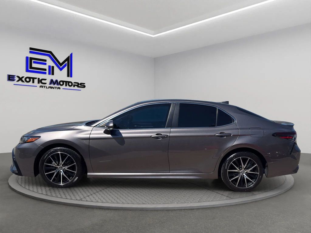 2022 Toyota Camry 1 OWNER VEHICLE, TINTED, SPOILER, BLUETOOTH, TOUCHSCREEN!! - 23031992 - 1