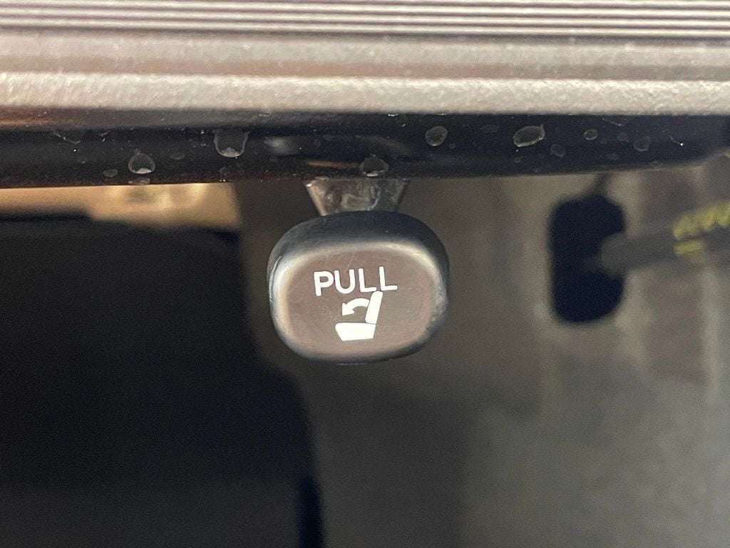 2022 Toyota Camry Hybrid LE CVT - 23016971 - 17