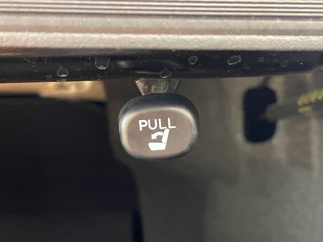 2022 Toyota Camry Hybrid LE CVT - 23016971 - 17