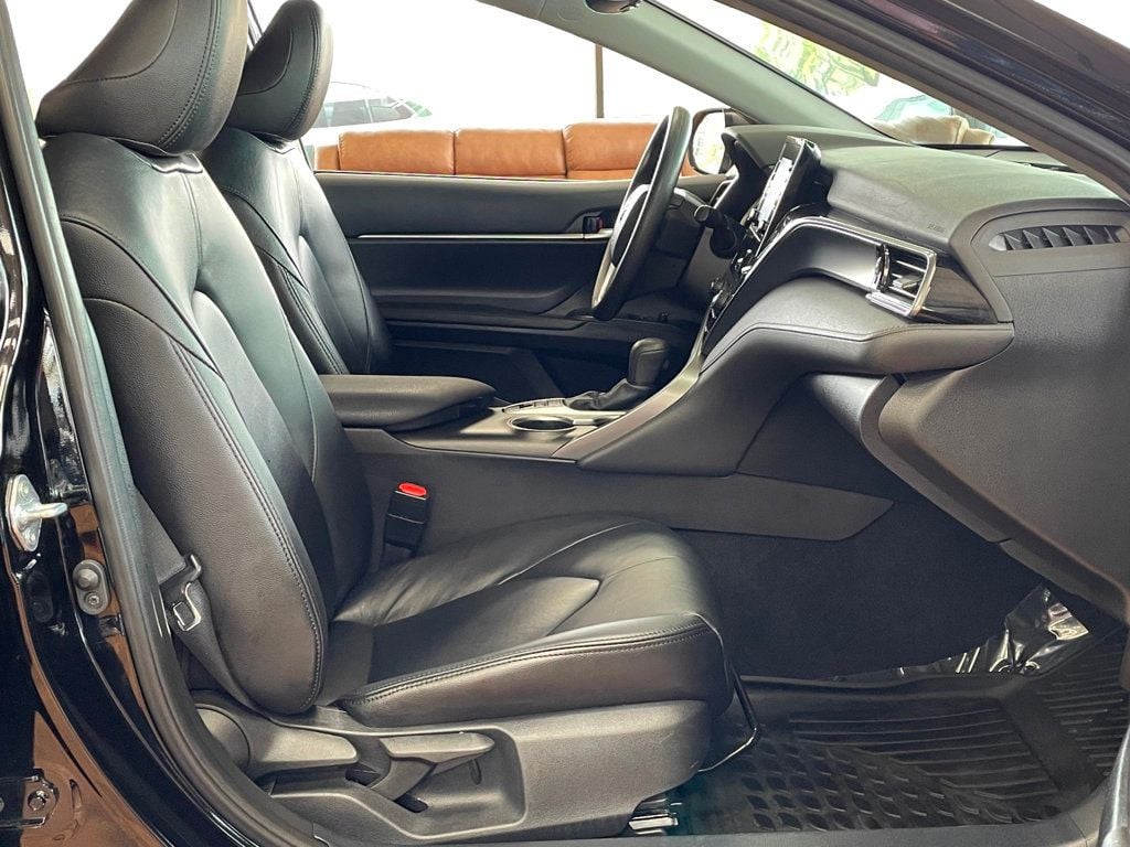 2022 Toyota Camry Hybrid LE CVT - 23016971 - 21