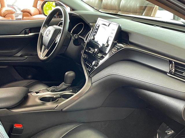 2022 Toyota Camry Hybrid LE CVT - 23016971 - 22