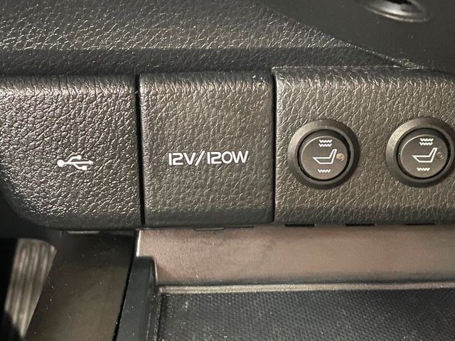 2022 Toyota Camry Hybrid LE CVT - 23016971 - 28