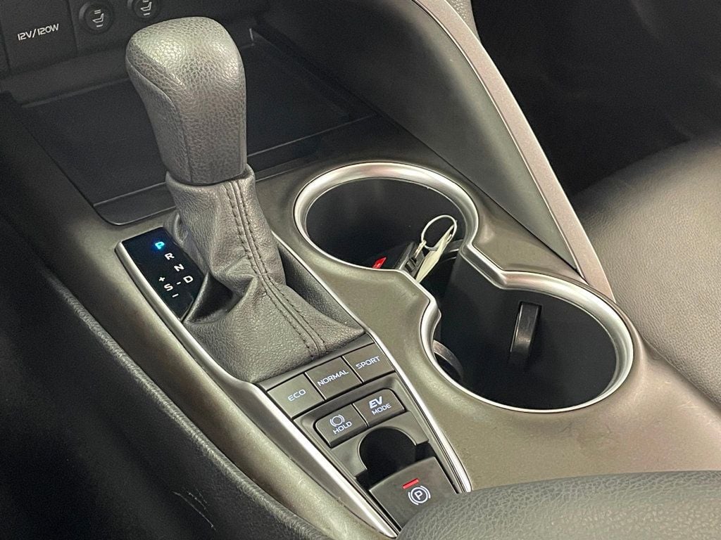 2022 Toyota Camry Hybrid LE CVT - 23016971 - 29