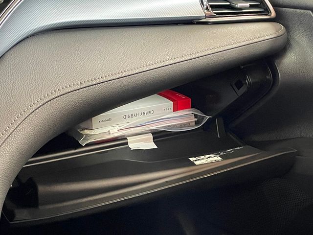 2022 Toyota Camry Hybrid LE CVT - 23016971 - 33