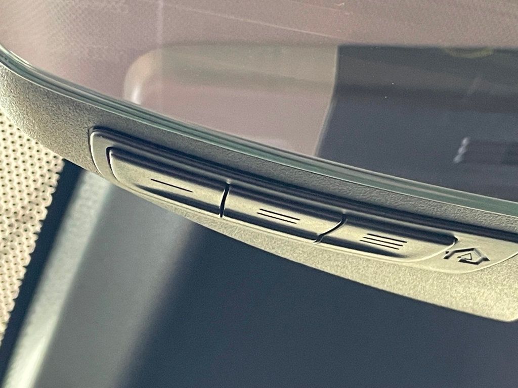 2022 Toyota Camry Hybrid LE CVT - 23016971 - 35