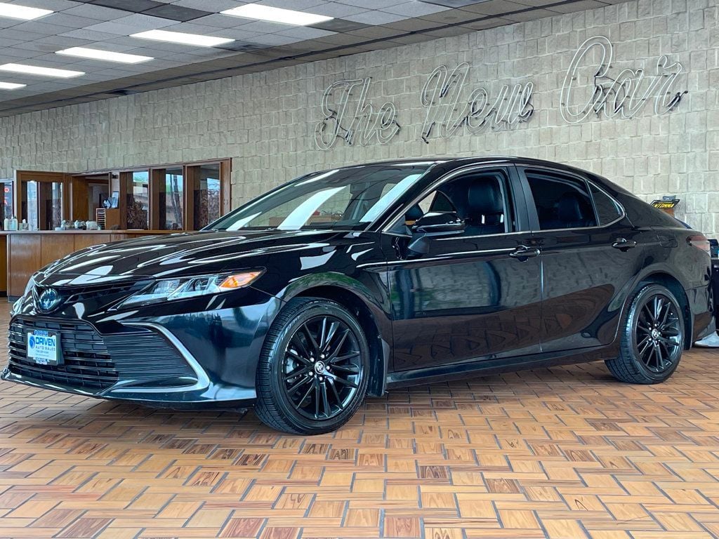 2022 Toyota Camry Hybrid LE CVT - 23016971 - 3