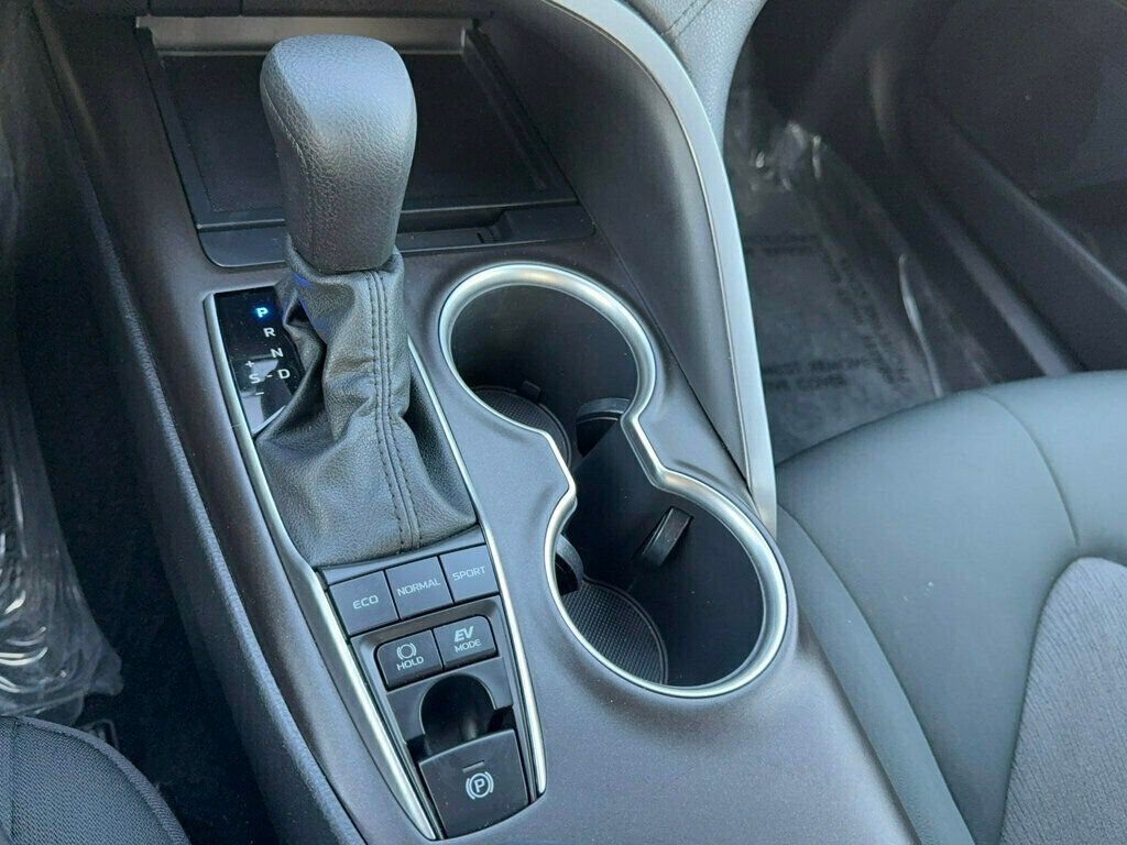 2022 Toyota Camry Hybrid LE CVT - 23015497 - 27