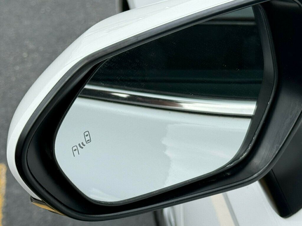 2022 Toyota Camry Hybrid LE CVT - 23015497 - 30