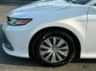 2022 Toyota Camry Hybrid LE CVT - 23015497 - 37