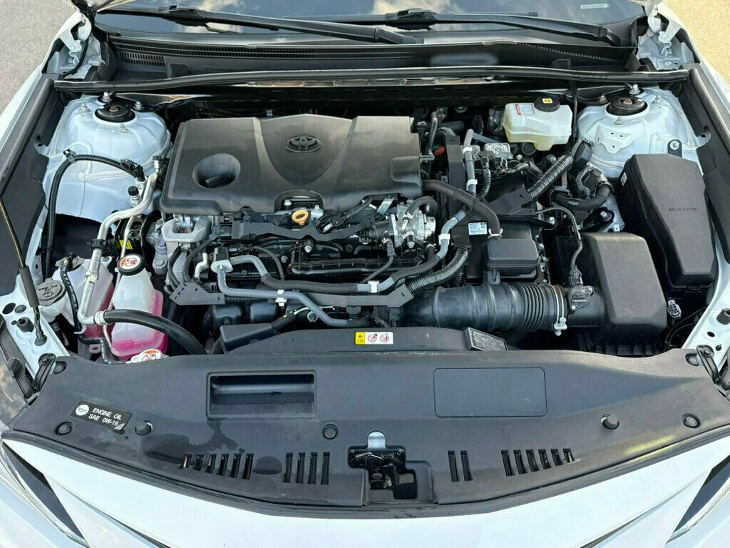 2022 Toyota Camry Hybrid LE CVT - 23015497 - 38