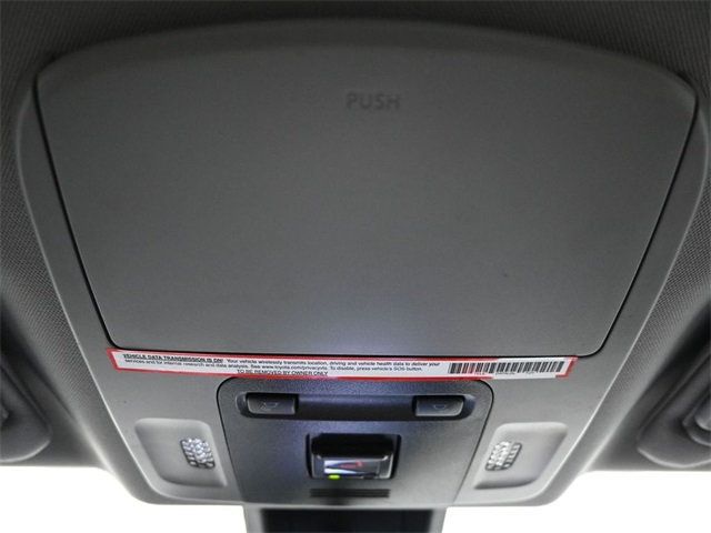2022 Toyota Camry Hybrid photo 12