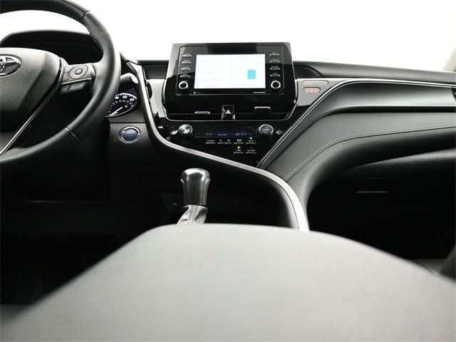 2022 Toyota Camry Hybrid photo 13