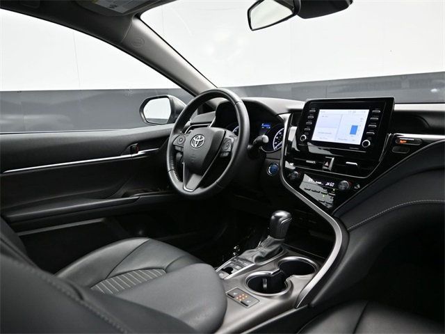 2022 Toyota Camry Hybrid photo 16