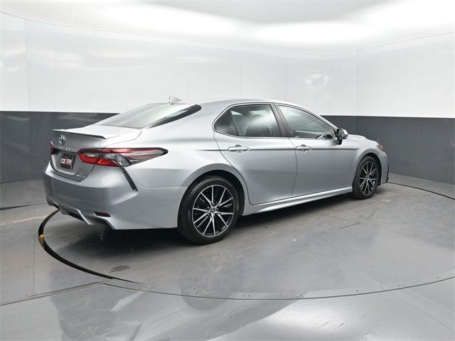 2022 Toyota Camry Hybrid photo 28