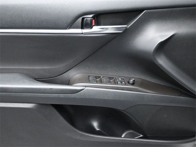 2022 Toyota Camry Hybrid photo 7