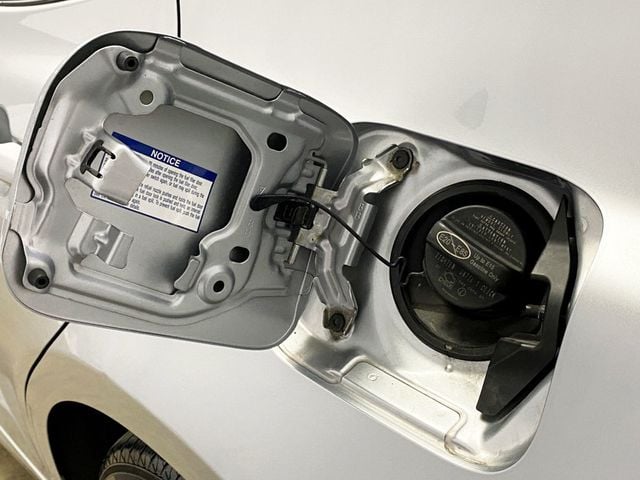 2022 Toyota Camry Hybrid XLE CVT - 22959532 - 16