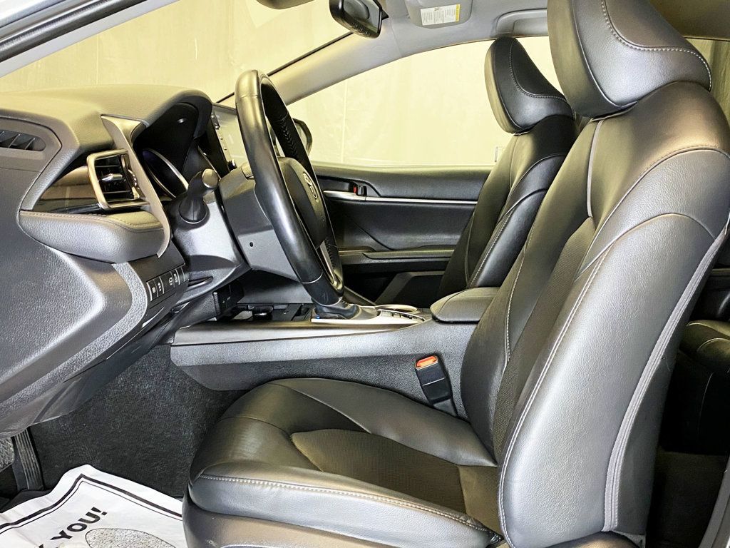 2022 Toyota Camry Hybrid XLE CVT - 22959532 - 19