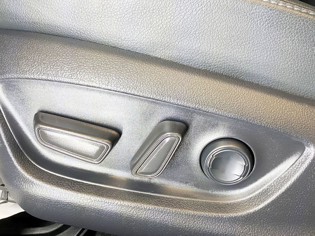 2022 Toyota Camry Hybrid XLE CVT - 22959532 - 20