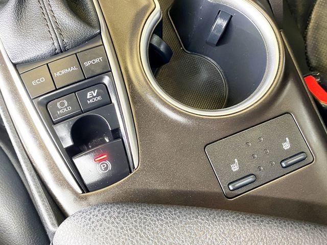2022 Toyota Camry Hybrid XLE CVT - 22959532 - 36