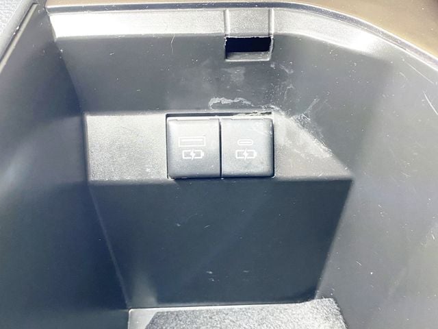 2022 Toyota Camry Hybrid XLE CVT - 22959532 - 37