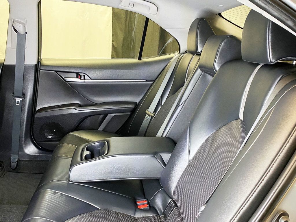 2022 Toyota Camry Hybrid XLE CVT - 22959532 - 50