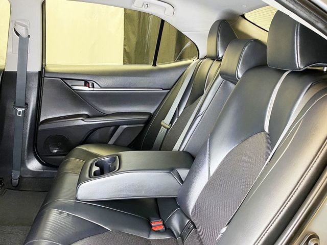 2022 Toyota Camry Hybrid XLE CVT - 22959532 - 50