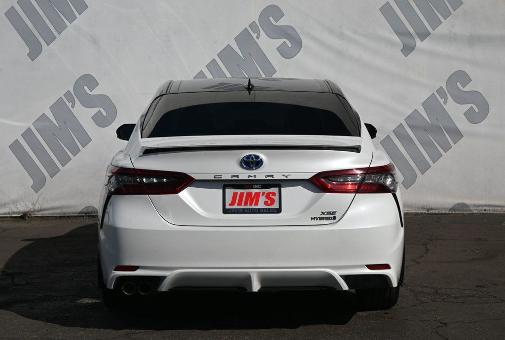 2022 Toyota Camry Hybrid XSE photo 4
