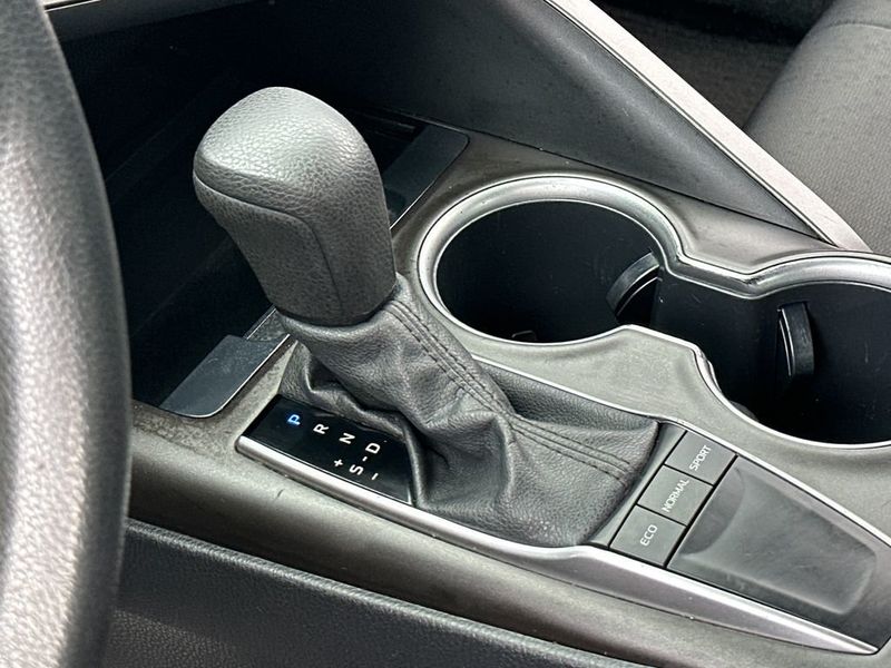 2022 Toyota Camry LE Automatic - 22955953 - 17