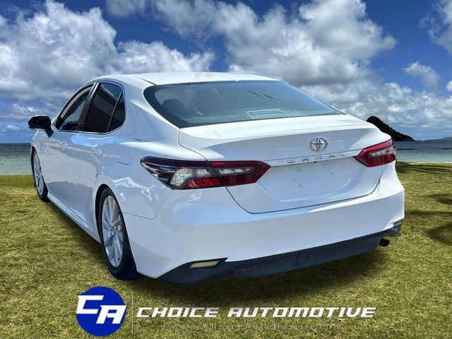 2022 Toyota Camry LE's photo