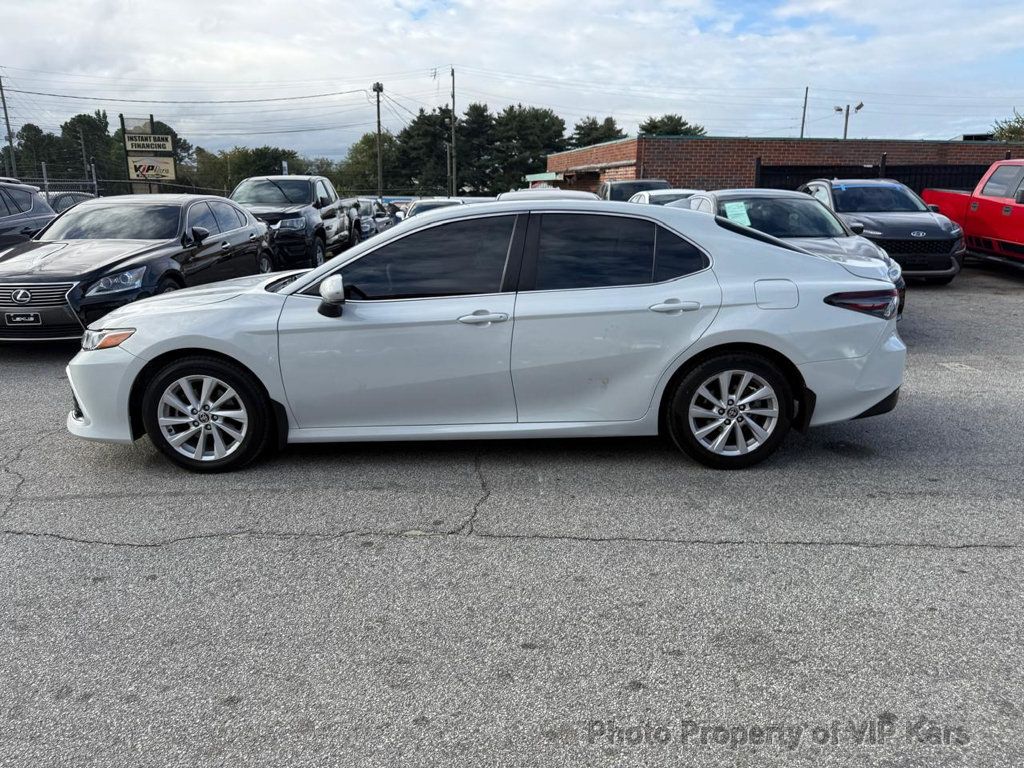 2022 Toyota Camry LE photo 8