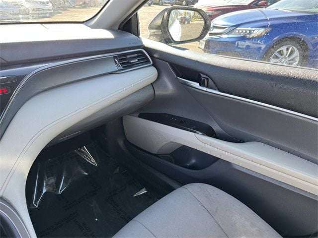 2022 Toyota Camry LE Automatic - 22744023 - 25