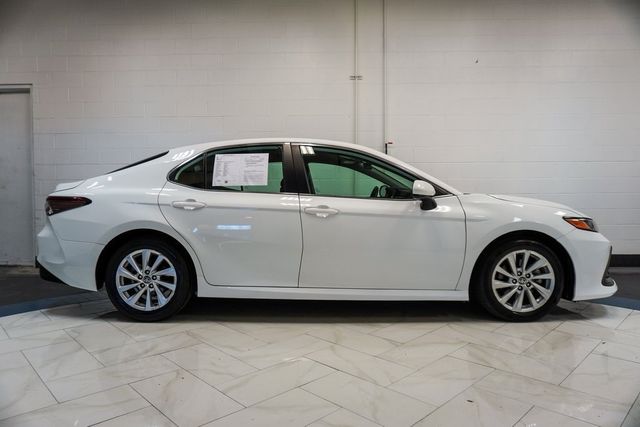 2022 Toyota Camry LE Automatic - 22981433 - 31