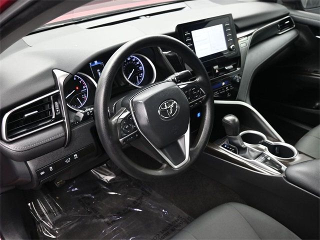 2022 Toyota Camry LE photo 4