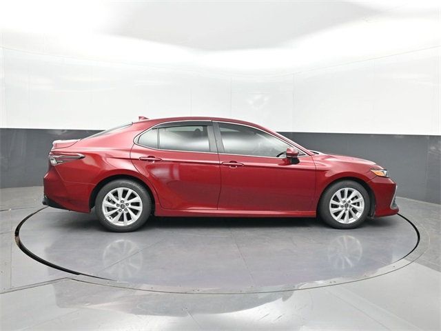 2022 Toyota Camry LE Automatic - 22968820 - 23