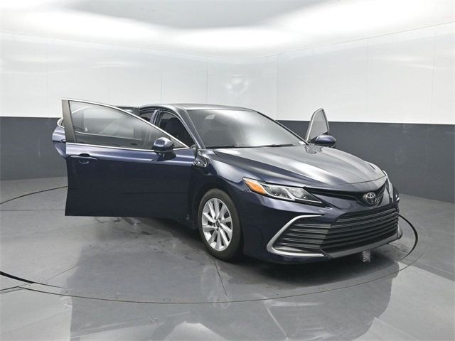 2022 Toyota Camry LE Automatic - 22969768 - 40