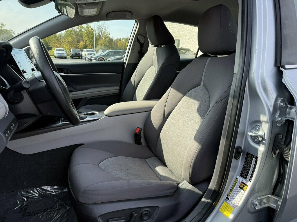 2022 Toyota Camry LE Automatic - 23093838 - 13