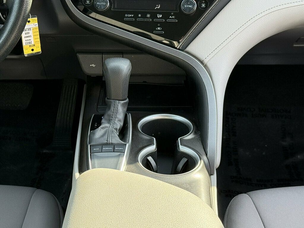 2022 Toyota Camry LE Automatic - 23093838 - 22