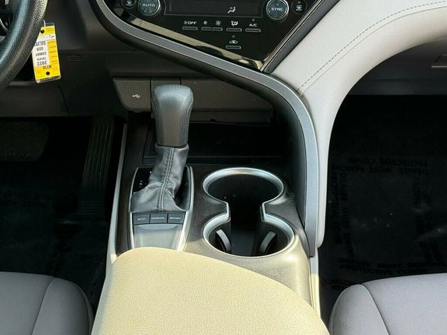 2022 Toyota Camry LE Automatic - 23093838 - 22