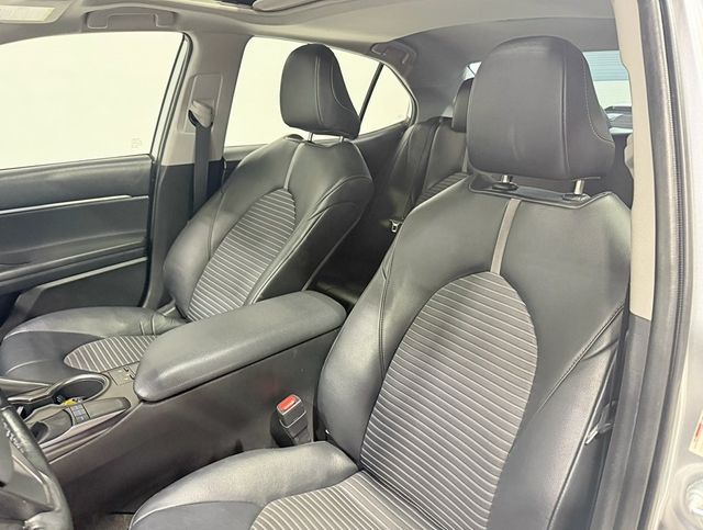 2022 Toyota Camry SE - 22936276 - 29