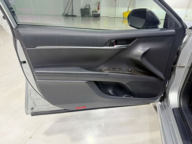 2022 Toyota Camry SE - 22936276 - 31