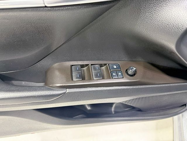 2022 Toyota Camry SE - 22936276 - 32