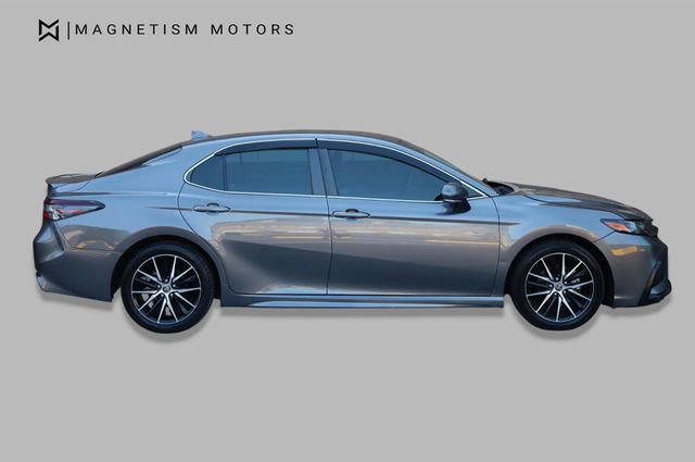 2022 Toyota Camry SE - 23029139 - 1
