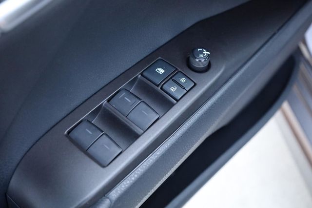 2022 Toyota Camry SE - 23029139 - 32