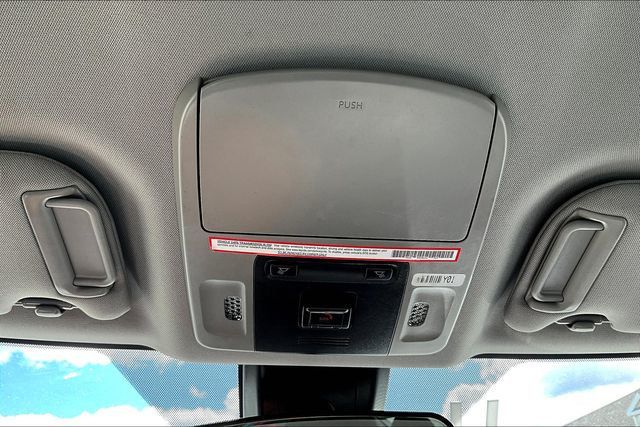 2022 Toyota Camry SE - 22906668 - 28