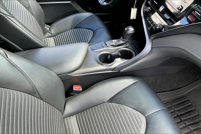2022 Toyota Camry SE - 22906668 - 29