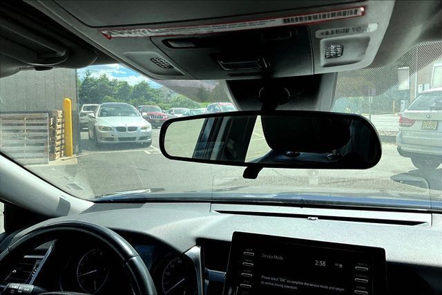 2022 Toyota Camry SE - 22906668 - 31