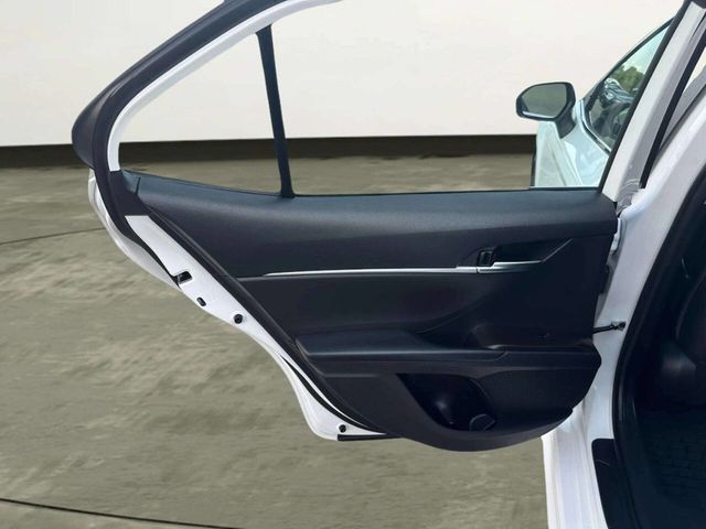 2022 Toyota Camry SE 4dr Sedan - 23057769 - 11